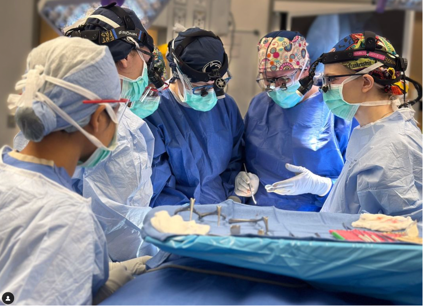 Shared by @psh_oto - 1 operating room, 4 generations of #femalesurgeons incl. an attending, fellow, residents & students. An all-women surgical team led by Dr. Jessyka Lighthall who is discussing the artistry & planning involved in reconstructive surgery #AAFPRS