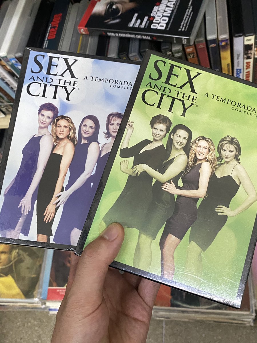 amo os dvds de sex and the city que parece que só a carrie é viva e as outras três são espíritos obsessores com quem ela convive amigavelmente