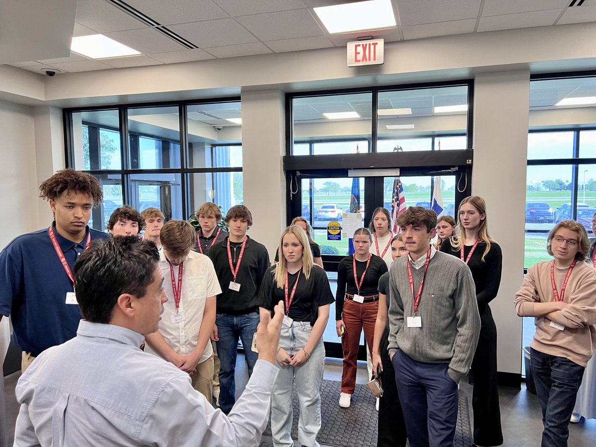 The Business & Create strands toured Textron Aviation's Global Parts and Distribution facility. Sergio Enriquez, Mgr of Aftermarket & Parts Distribution, toured our young professionals through their newly expanded warehouse. It was a great experience for all!