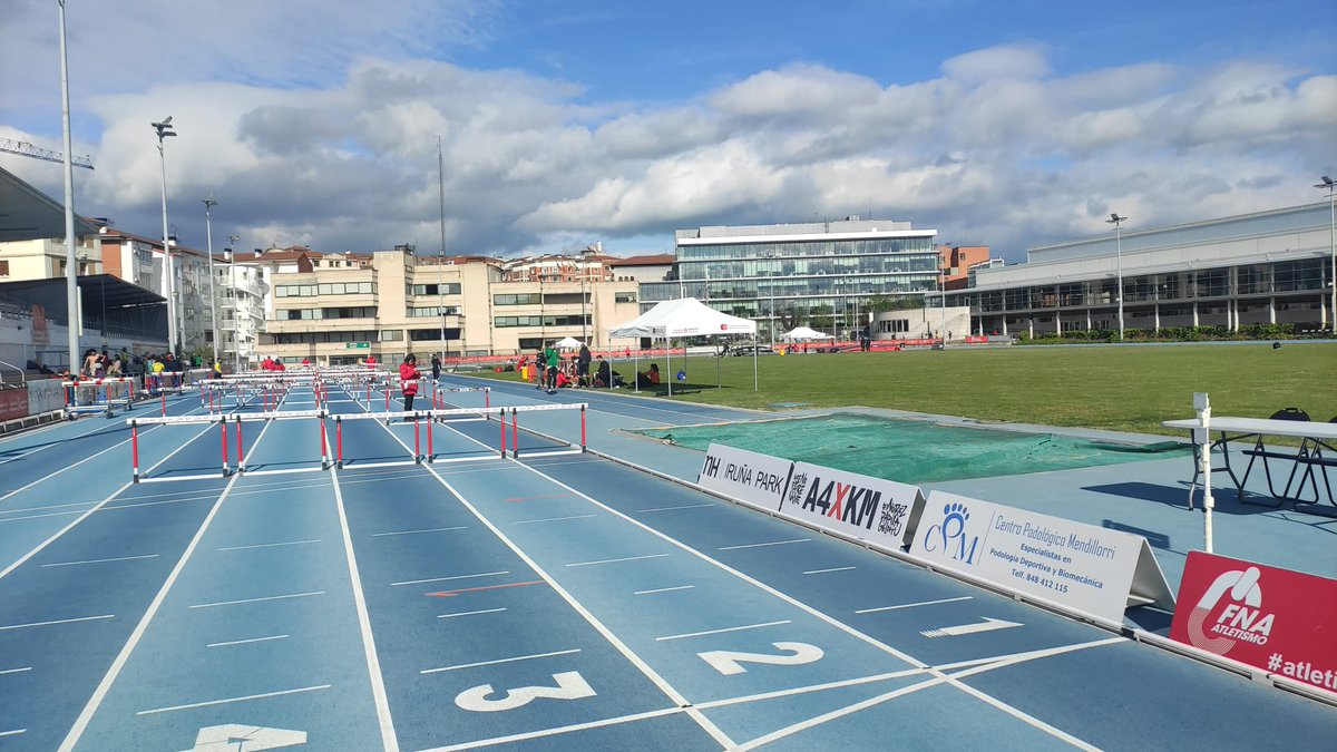 Hoy miercoles 24 de abril se ha disputado la primera de las cinco pruebas de control programadas por la Federación para la temporada al aire libre. La primera de ellas se ha desarrollado en una tarde fría y ventosa en la que se han programado algunas pruebas atípicas dentro del