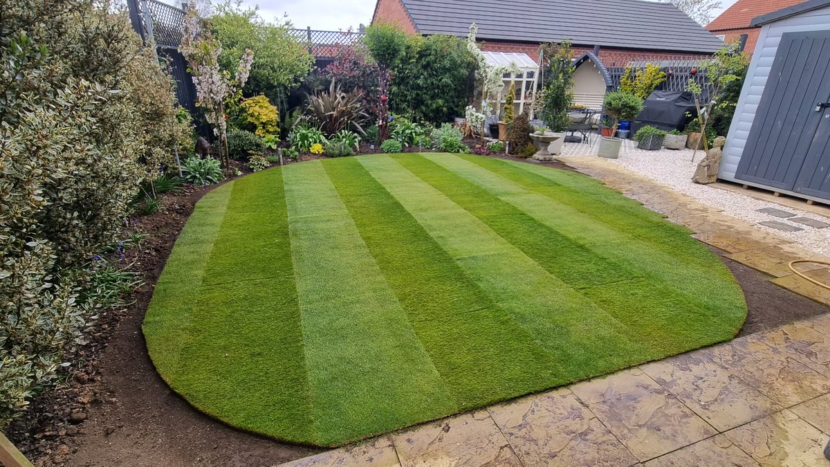 LawnLincs's tweet photo. Today we laid this 100% Fescue turf from @tillersturf 
Excellent quality thank you 🌱👌 https://t.co/gU8xgcopf5