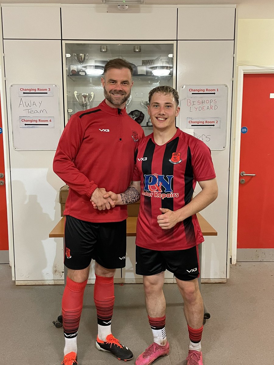 _BLAFC_'s tweet photo. 🔴⚫️ Tonight’s MOTM

Callum Chivers Presented by club captain Luke Bryant https://t.co/F743JRWt0u