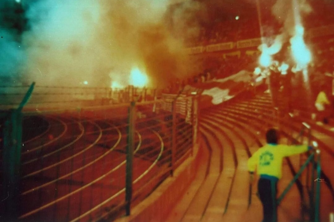 'At. Madrid - PSV' Teresa Herrera 1988.
-
#ultras #frenteatletico #atleticodemadrid #futbol #football #oldschool #oldphotosfa #FA40 #coruña