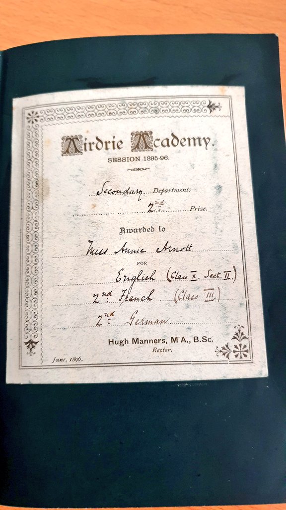 A lovely gentleman handed this immaculate volume of poetry into @AirdrieAcademy this week. We would love to track down family of Miss Annie Arnott who attended our school in 1895. Can you help @My_Airdrie @LibrariesNL @acadvertiser