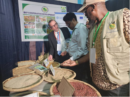 Proud to participate in the first-ever #Somalia Investment Conference and Expo.

This event aligns perfectly with @FAO's flagship initiative #handinhand, which is promoting investment in agrifood systems to drive economic growth.

#InvestInSomalia