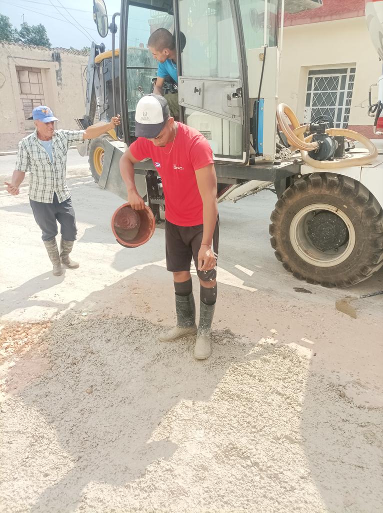 yamile_lor7785's tweet photo. Se soluciona planteamiento histórico con la entidad responsable y con  participacion popular en el  municipio de                      #Guanajay #ArtemisaJuntosSomosMás #PoderPopular https://t.co/clvAV0C98P