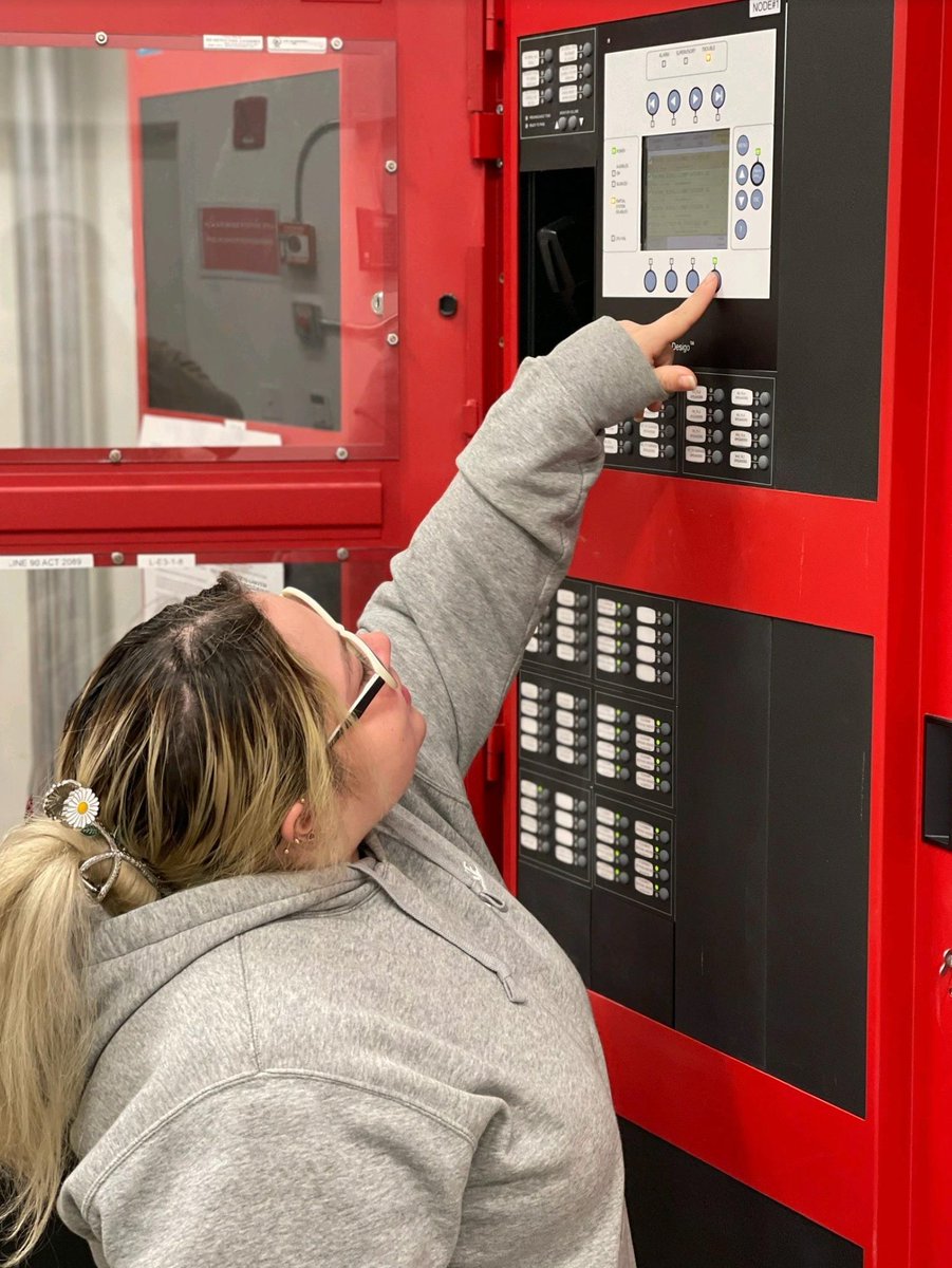 madisonparkthvs's tweet image. MP's Senior, Celeste Maldonado, is making waves at CW Industries, Seaport Engineering Department for her Co-op! Her expertise from the Building and Property program shines as she contributes to innovative projects. Let's cheer for Celeste's success!  #CWIndustries #BPS #GoMP