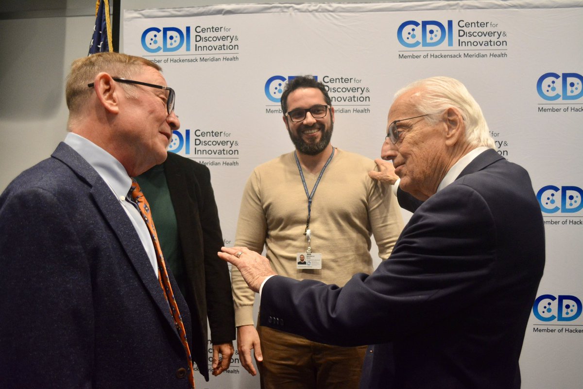 Dr. David Perlin and the incredible medical professionals at @HMHNewJersey’s Center for Discover and Innovation in #Clifton are world leaders in health research. Today we announced a $955K federal award I delivered to help them continue their life-changing and lifesaving work 🔬