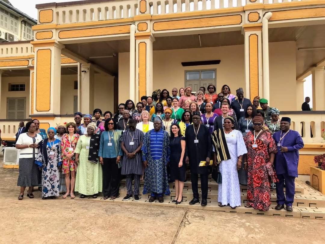 yasminaouegnin's tweet photo. Du 16 au 21 avril dernier, c'est avec grand plaisir que j'ai retrouvé nombre de mes consoeurs parlementaires d'Afrique, d'Europe, d'Asie et d'Amérique, avec lesquelles je travaille depuis plus d'une douzaine d'années. https://t.co/wrHALxrKo7
