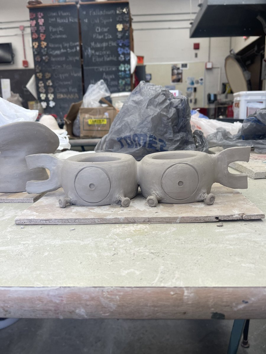 one of our projects was a thrown 2 in 1 piece so i decided to make mine two magnemites :)

#ceramics #pottery #potterywheel #pokemon #pokemonsculpture #pokemonart #magnemite #art #artcommunity #artist #sculptor