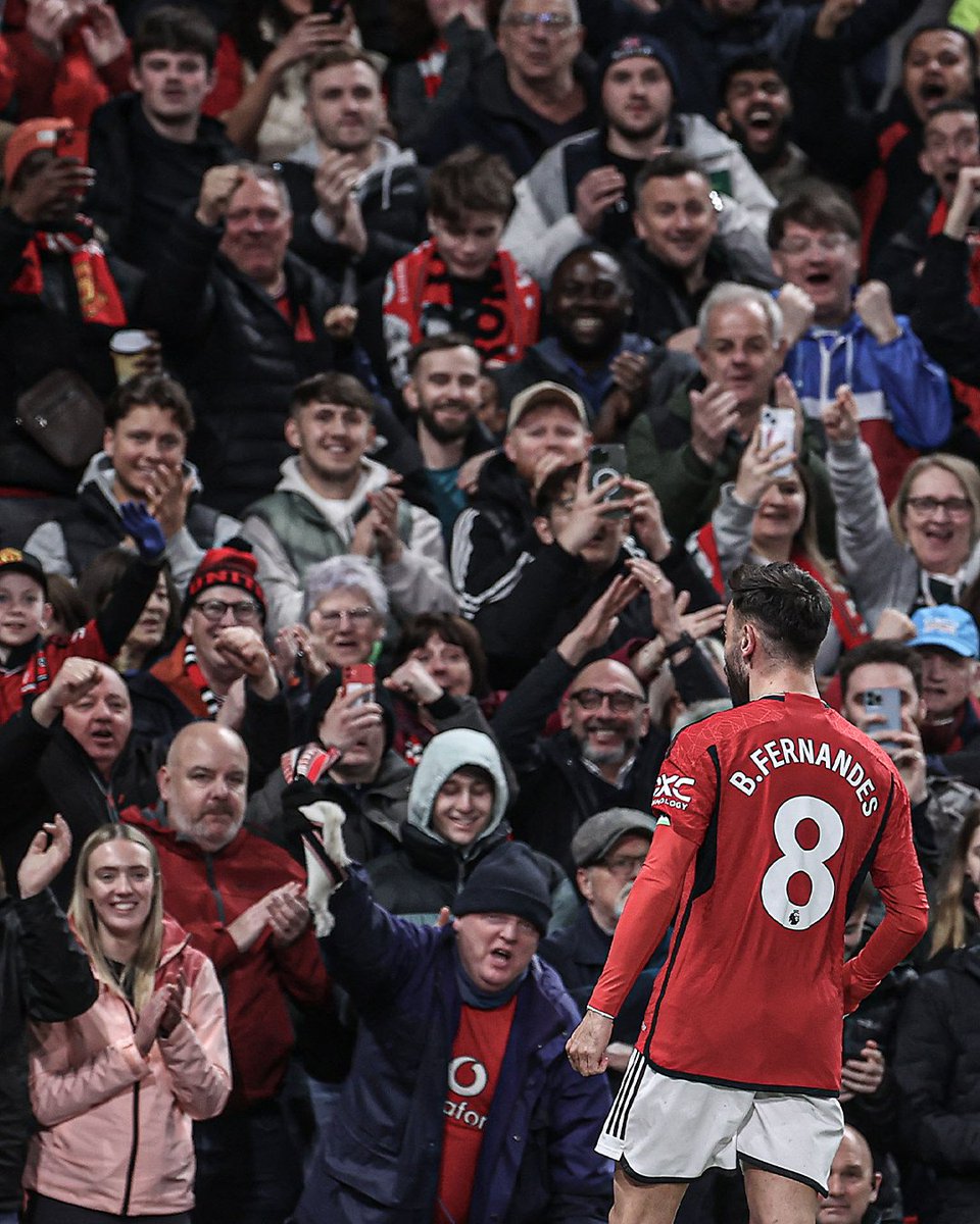 The way Manchester United fans look at Bruno Fernandes ❤️ Captain 💪