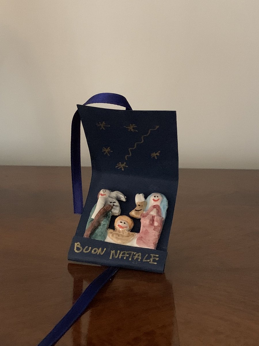 MiniNativities's tweet photo. A beautiful matchbox hosting a joyful ceramics #NativityScene. Vietri, Italy.
MerryChristmas!
#MiniPresepi #Christmas #HolyFamily #NativitySets #presepio #presepi #pesebres #Natividad #Collectibles #Miniaturas #hechoamano https://t.co/GhBUkWONDI