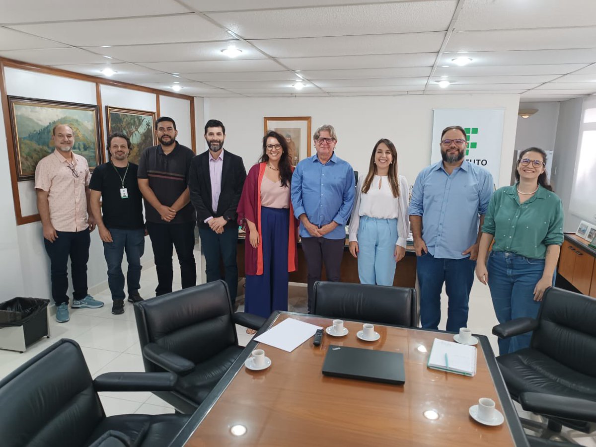 A Rede Nacional de Comunicação Pública está crescendo no Espírito Santo, e seguimos por aqui com uma agenda super especial. 

Dia de visitas aos nossos parceiros: TVE, UFES e IFES ✅

#ComunicaçãoPública #EBC #RNCP