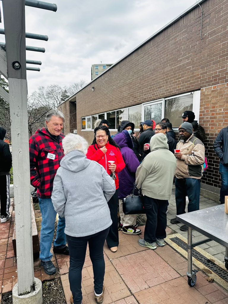 Everyday is Earth Day, I was very pleased to join the hard workers at the East Scarborough storefront for a day of cleaning up the neighbourhood. Everyone needs to take responsibility for their personal environment and someone else's if you are able.
