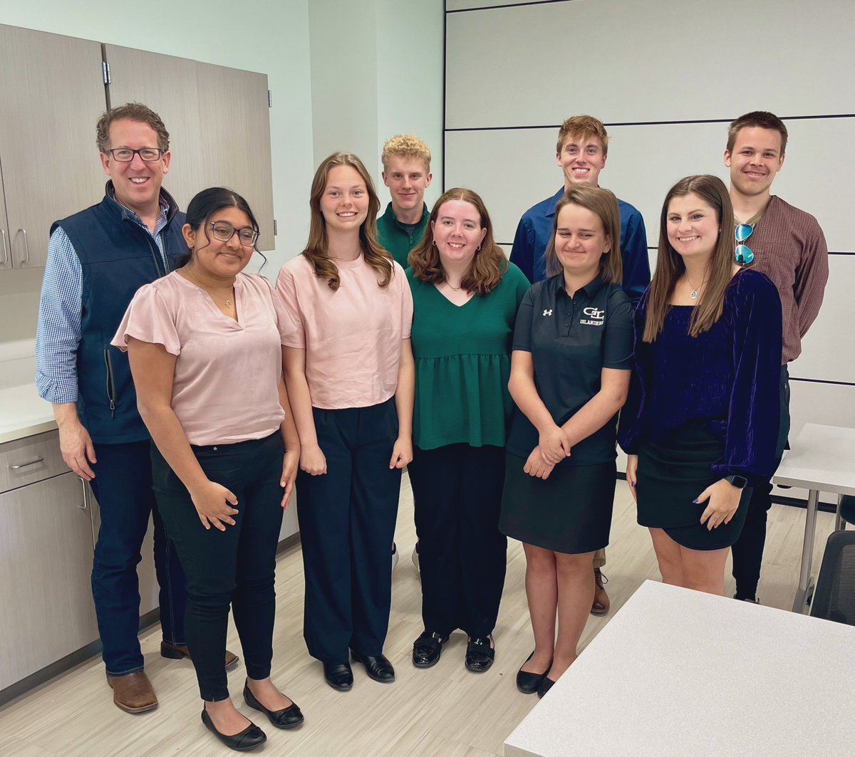 This week, my Youth Advisory Council held our spring meeting. Many thanks to @UNKearney leadership for joining us to discuss their approach to empowering #NE03 through education.