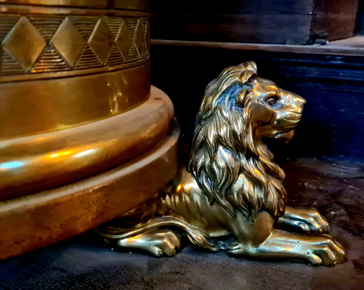 I love this lion I came across today at the base of a lectern in the Govan Old Parish Church in Glasgow. #glasgow #animalsinarchitecture #lion #govan #govanoldparishchurch #church #sculpture #metalwork #brass #brasswork #glasgowchurches @SChurchesTrust