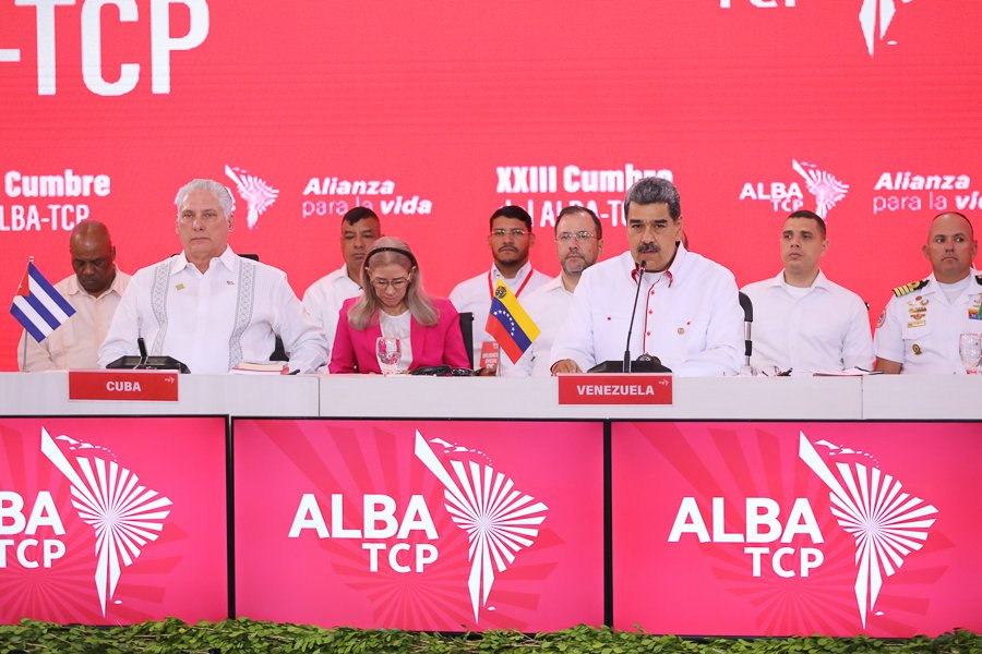 #EnClaves | Estas son las siete líneas de acción de la Agenda ALBA 2030 1. Creación de una agencia de cooperación y desarrollo del ALBA-TCP. 2. Estudiar y aprobar el plan de relanzamiento de Petrocaribe. 3. Aprobación del plan ALBA Alimentos. 4. Firmar y adoptar definitivamente…