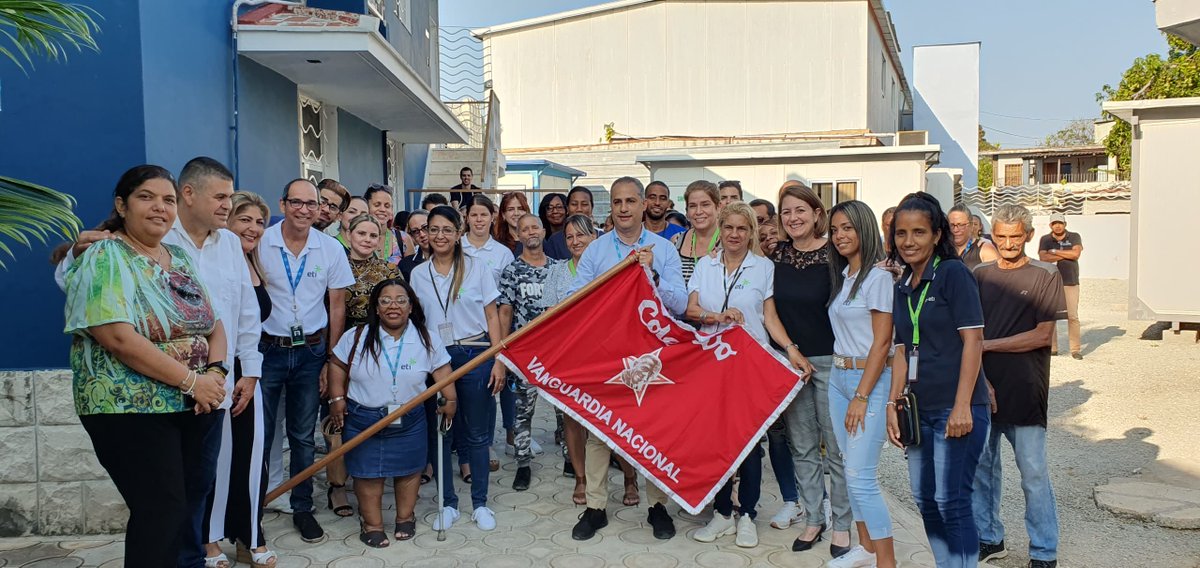 Hoy recibimos la condición Vanguardia Nacional por 6to año consecutivo, un colectivo que sigue creciendo en resultados y comprometidos con el desarrollo del país, Felicidades etianos <a href="/etibiocubafarm1/">etibiocubafarma</a> <a href="/BioCubaFarma/">BioCubaFarma</a>