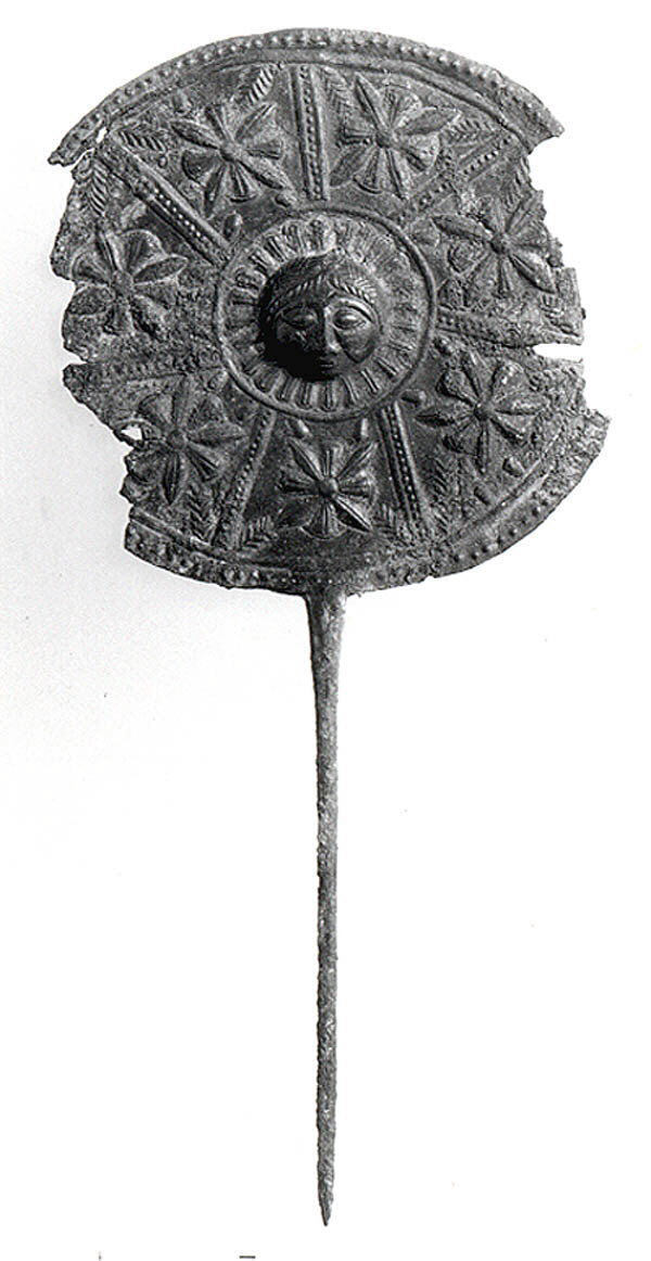 Disc-headed pin metmuseum.org/art/collection…