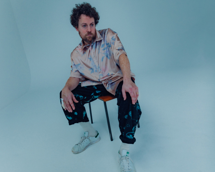 Metronomy (@metronomy) have announced a new collaborative EP, 'Posse EP Volume 2' on Ninja Tune (@ninjatune), and shared a new song from it, “With Balance” (featuring Naima Bock and Joshua Idehen), via a music video. undertheradarmag.com/news/metronomy…