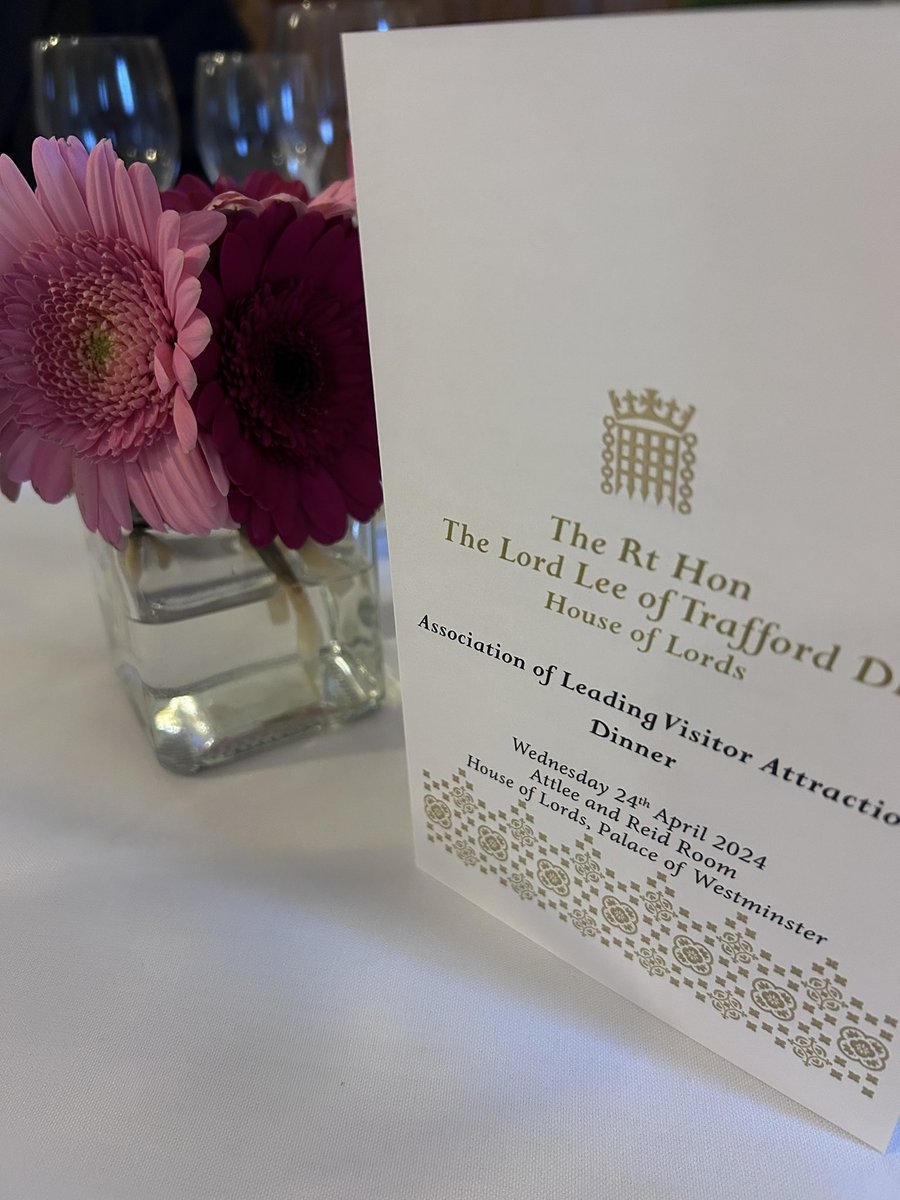 Huge thanks to @bernarddonoghue & team for an insightful @alva_uk event this evening- dinner @HouseofLords2 @UKParliament with fellow heritage CEOs and Directors discussing mutual challenges and opportunities.