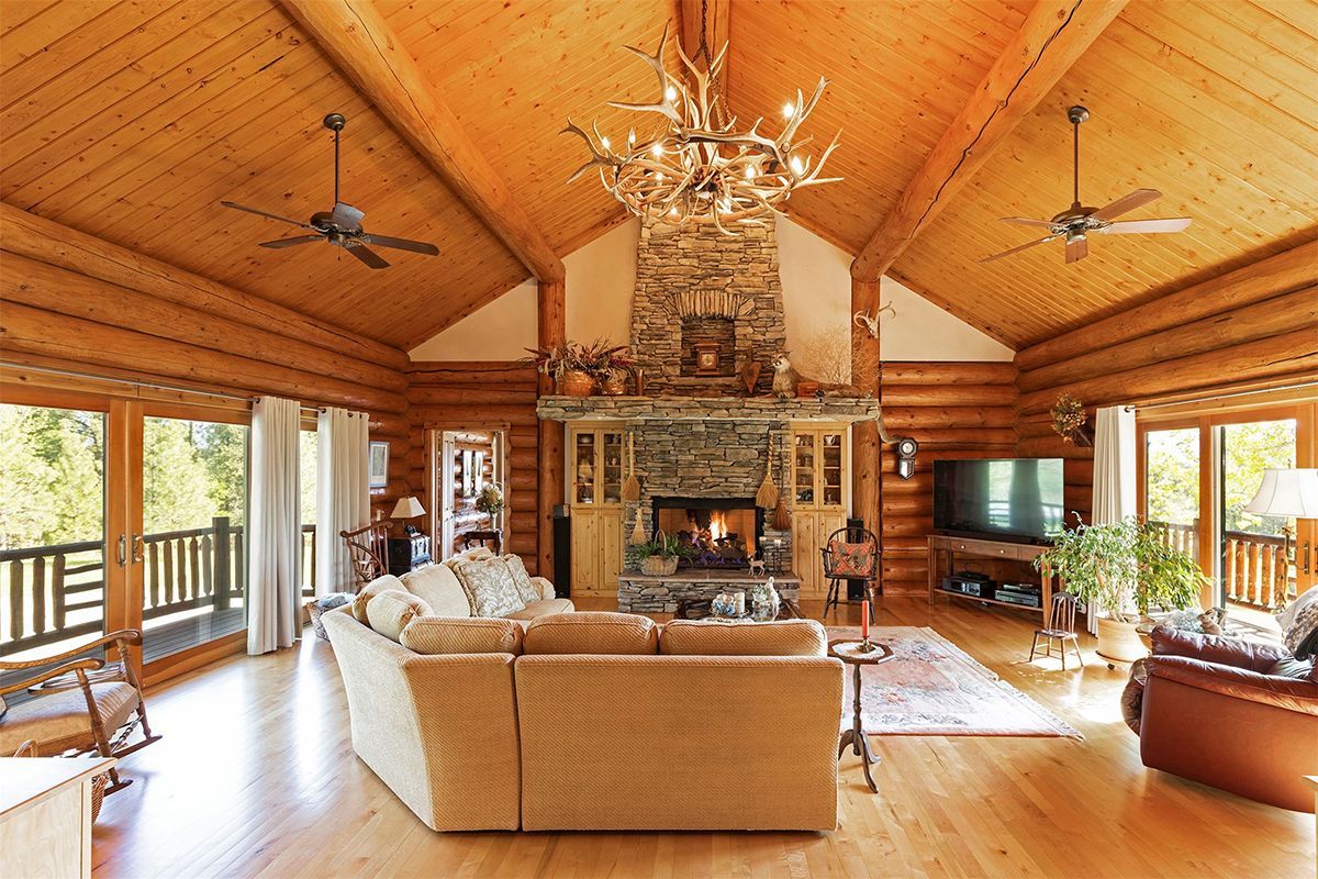 PureWestRE's tweet photo. Welcome to your #MontanaDreamHome in the stunning #BitterrootValley!
1145 Steller Way, #HamiltonMT
3 Beds / 4 Baths / 5,082 Sq Ft
MLS# 30022516 / $2,350,000
Contact Kerry Morris-Hanson - 406.240.4672
https://t.co/mnThIE1JSx https://t.co/nbkeNcwIpP
