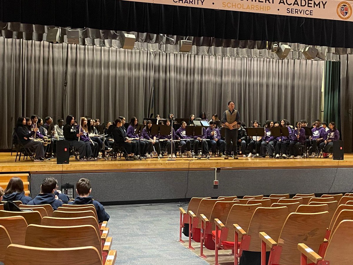 Proudly waved my arms like a mad person conducting 62 talented grade 8 students at the TCDSB music festival. They killed it! @stpaschal_tcdsb @BottosMichelle @GrassaCharlie @TCDSB