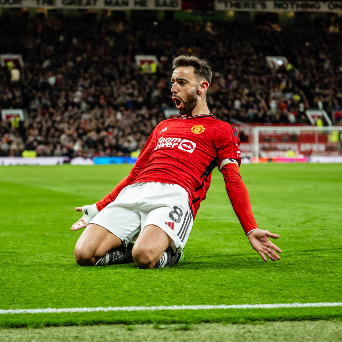 No Manchester United fan will scroll past without dropping a like for Bruno Fernandes. Best Midfielder in the world