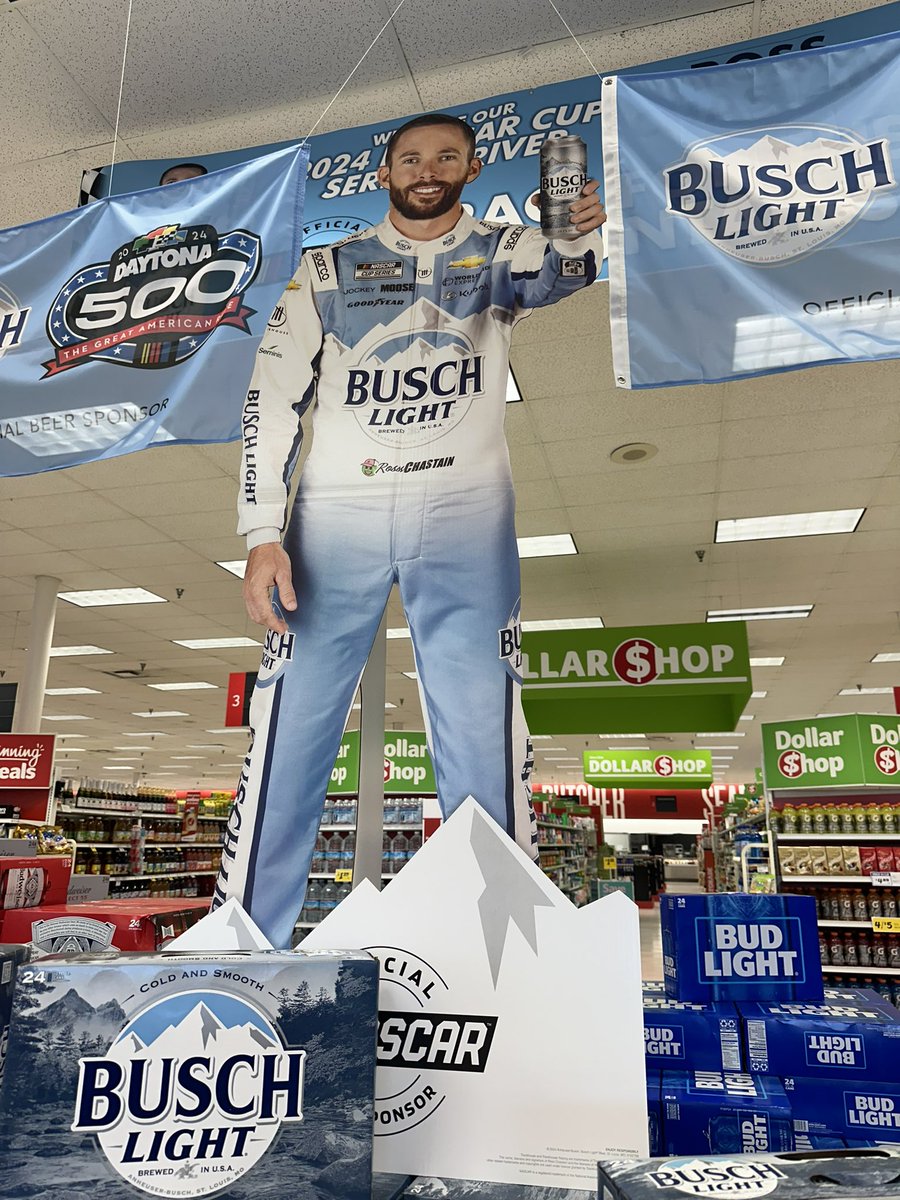 What a Buschtastic display in my local winndixie!! @BuschBeer @RossChastain @TeamTrackhouse