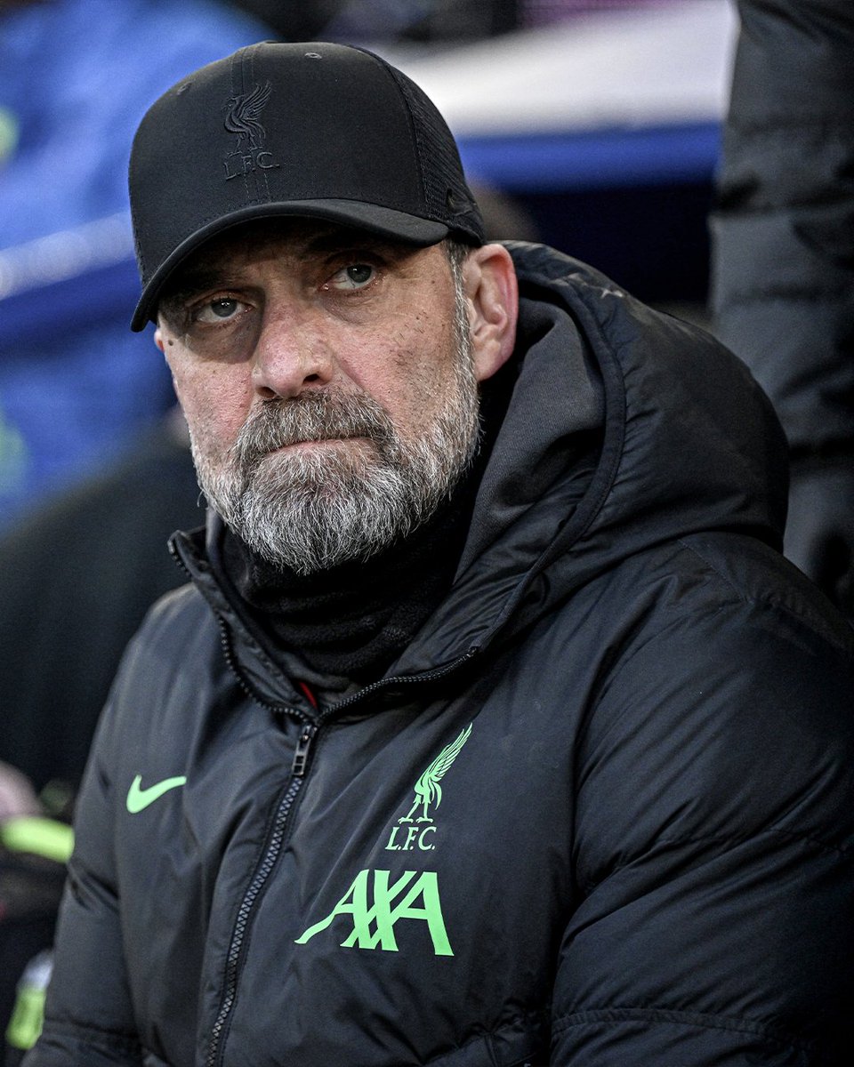 Footballtweet's tweet photo. 🚨 𝗢𝗙𝗙𝗜𝗖𝗜𝗔𝗟: Jurgen Klopp's loses for the first time at Goodison Park in his final Merseyside derby. 

Some farewell tour. 👋 https://t.co/ESMEciT0f1