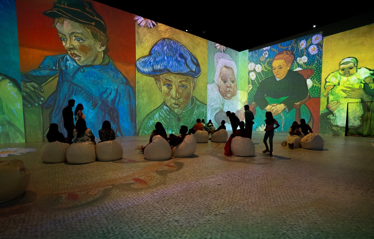 Dive into the world of Vincent Van Gogh at a new immersive exhibition in Hyderabad curated by Nikhil Chinapa. ✨ Our D20WU-HS laser projectors installed by DynaMix Media deliver stunning visuals of the Dutch painter’s works. Join us at Hitex Exhibition Centre!