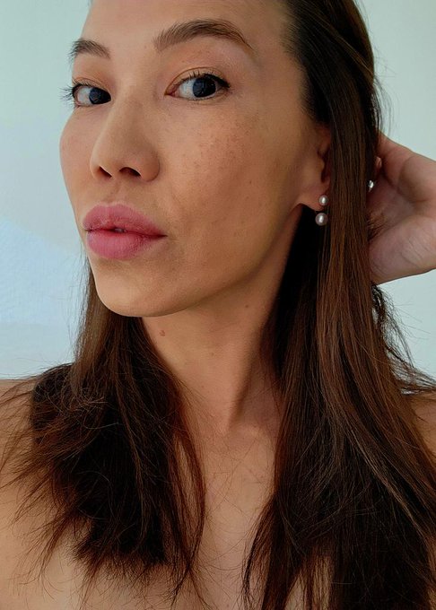 I want you https://t.co/i1Q6K05WgR