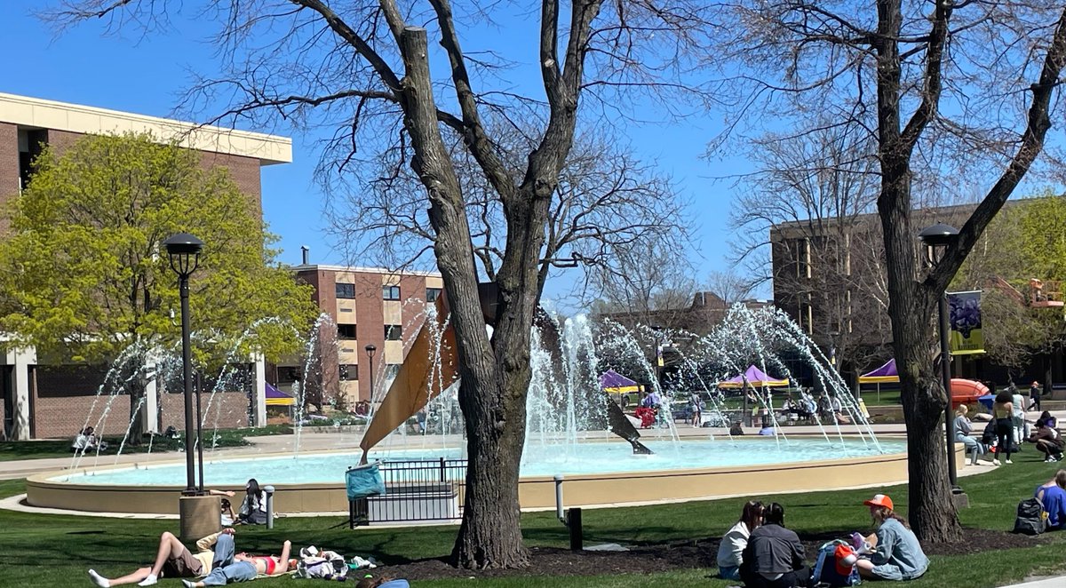 A sure sign of spring: The fountain is ON!