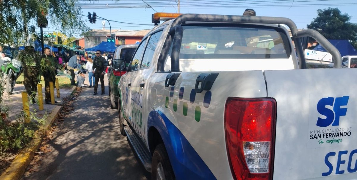 carab_ohiggins's tweet photo. Tras diligencias, la Patrulla Mixta OS14, #SanFdo., logró la detención de 1 persona adulta, al interior de la feria Manso de Velasco, quien fue sorprendido, comercializando cigarrillos de contrabando. Se incautaron 48 cartones de cigarrillos de diferentes marcas.
#OrdenyPatria https://t.co/zcEBXx79qQ
