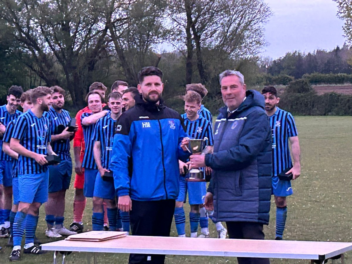 Chairman Dale Brown presented @WSSFC1 with the @FostersSol division 4 title tonight. #AngCom #NorfolkFootball #SuffolkFootball