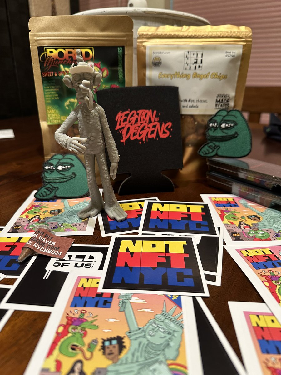 ɹ9ʎɐ⊥ tweet media