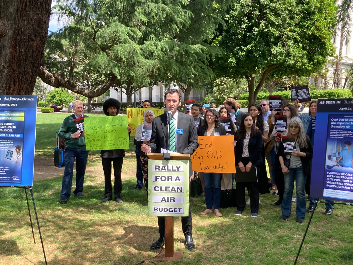 Proud to rally for a clean air budget with so many fellow advocates and leaders. Let's #InvestInCleanAir and climate solutions and end wasteful subsidies for oil and gas companies! Thank you @AsmConnolly @AsmFriedmanCA @AsmDawnAddis @AsmRickZbur @AsmChrisWard @SenDaveMin!