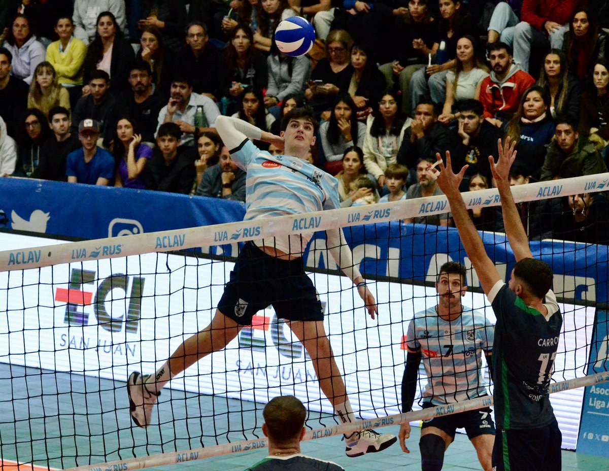 VoleyACLAV tweet picture