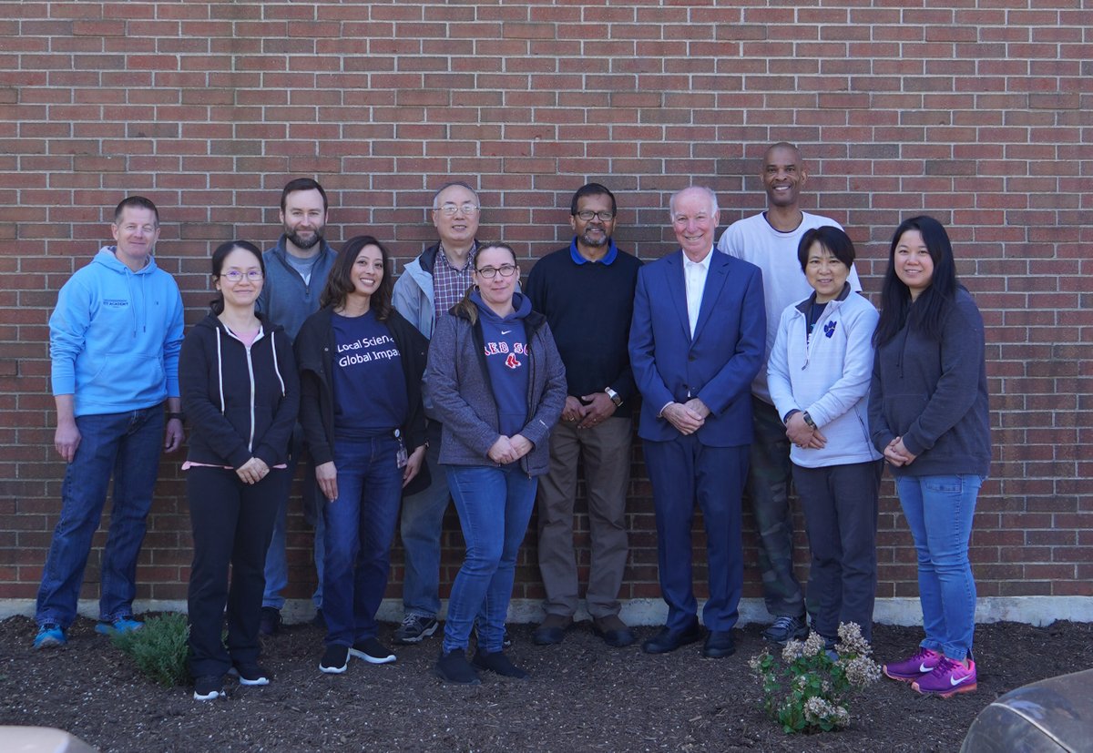 Great to catch up with @UnitedWaySECT at their Gemma E. Moran food warehouse, which supplies over 70 food banks in the region. We secured $266k in federal Community Project funds for a power generator, allowing the warehouse to continue operating during storms & power outages.