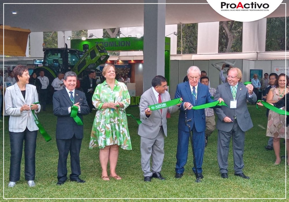 proactivoperu's tweet photo. #ProActivoEnAGROMIN🌱
🔴Hoy se llevó a cabo la inauguración de AGROMIN 2024, donde se reunieron representantes del sector público, privado, academia y sociedad civil.
#AGROMIN #LaSinergiaYaSeDa #AgriculturaSostenible https://t.co/Q7yJm0YVZt
