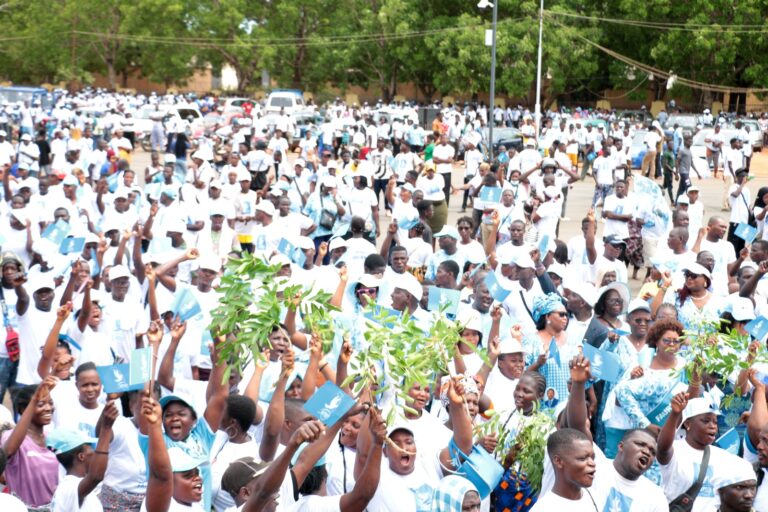 AdankpoJessica's tweet photo. #Togo: Démarrée le samedi 13 Avril sur toute l'étendue du territoire national, la campagne se poursuit au sein de tous les parties politiques. C'est la gaité et la sérénité dans les rangs de #Unir .
#TgTwittos https://t.co/9P4hvcddv8