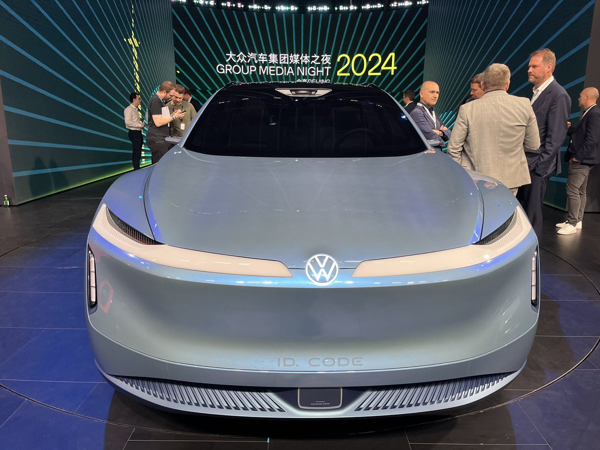 leixing77's tweet photo. The ID. CODE Concept: it’s got that Chinese smart EV startup design vibe with VW DNA. Previews future EVs from all three Volkswagen JVs in China. Definitely different from the MEB based first gen ID concepts like the ID. VIZZION
#BeijingAutoShow https://t.co/VcYsP6ue2K