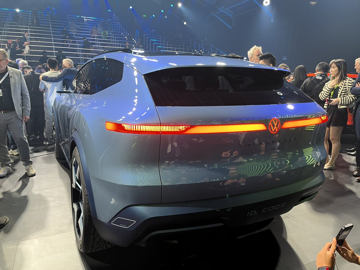 leixing77's tweet photo. The ID. CODE Concept: it’s got that Chinese smart EV startup design vibe with VW DNA. Previews future EVs from all three Volkswagen JVs in China. Definitely different from the MEB based first gen ID concepts like the ID. VIZZION
#BeijingAutoShow https://t.co/VcYsP6ue2K