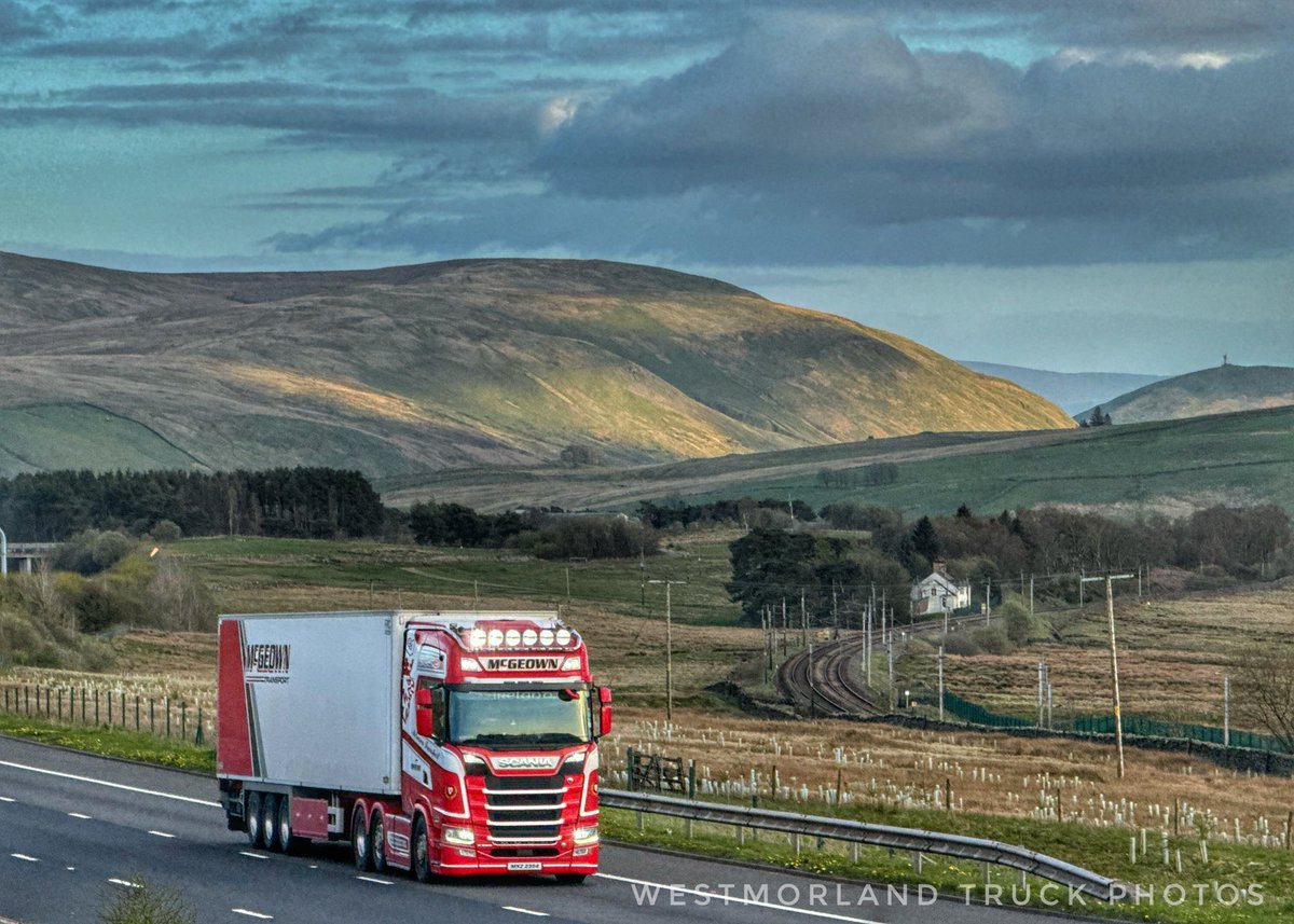 Mc Geown enjoying quiet road north. #Scania @ScaniaUK