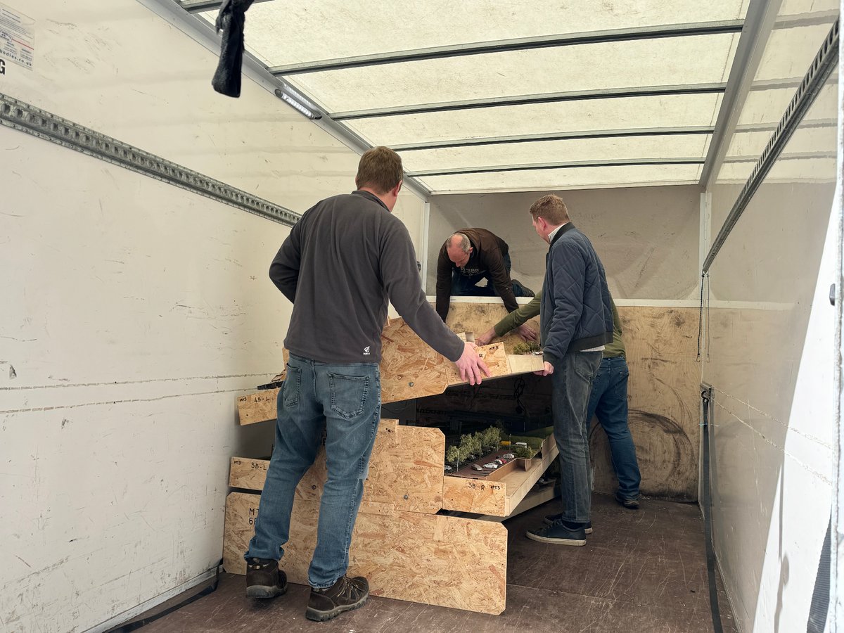 The vans are packed and loaded with Making Tracks: The Final Frontier for its official World Record attempt at Model World LIVE this weekend. We can't wait to see it assembled! Advance tickets are available until tomorrow: hubs.ly/Q02t-gjJ0 #modelworldlive #keymodelworld