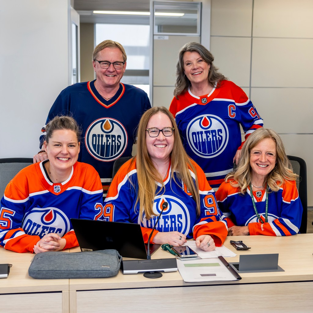 Fantastic start to the playoffs on Monday and hoping for another win tonight! Go Oilers!