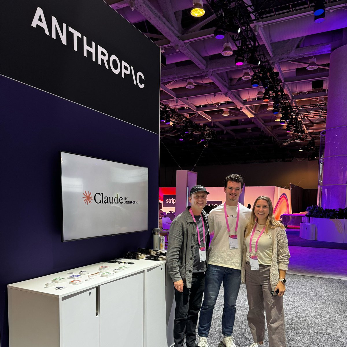 alexalbert__'s tweet photo. We are @stripe sessions!

Swing by our booth today or tomorrow to chat with us and pick up one of our starter prompt notebooks. https://t.co/EH3zEOxtUp