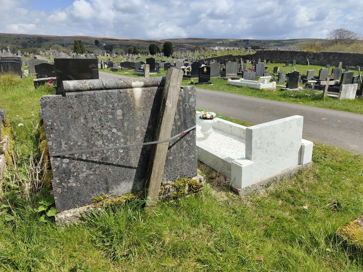These 2 stones were the same colour a few months ago. We absolutely love what we do and now the weather is getting better, it's perfect to be out working. Factor 50 incoming 🌞🌸🪦