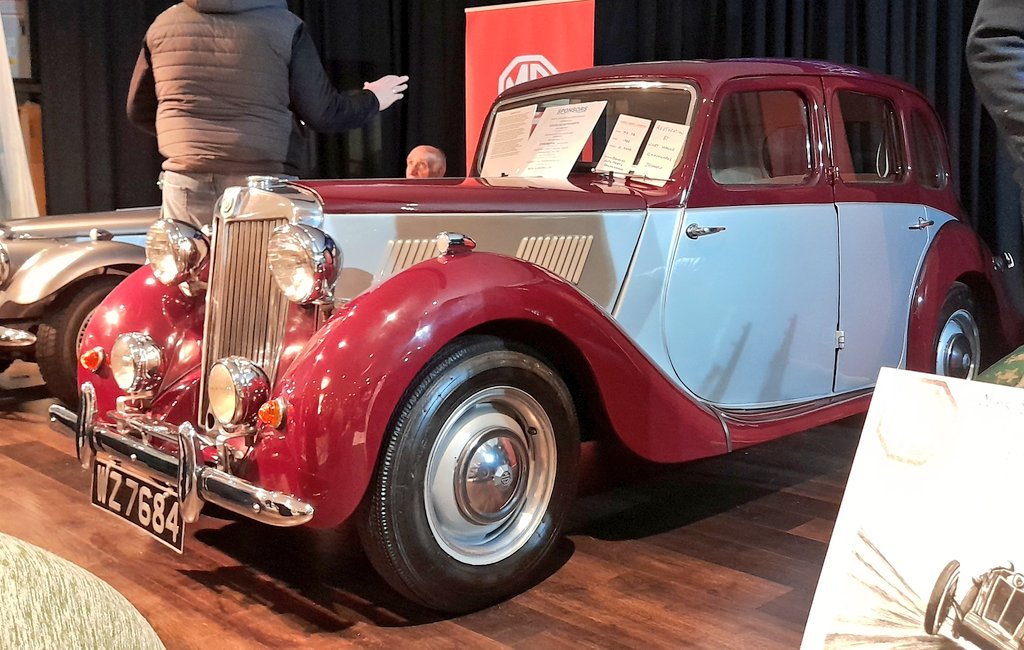 BulldogBDX's tweet photo. Have some random #nicestuff #carsinahall #slievedonardshow https://t.co/RlErupPGVm