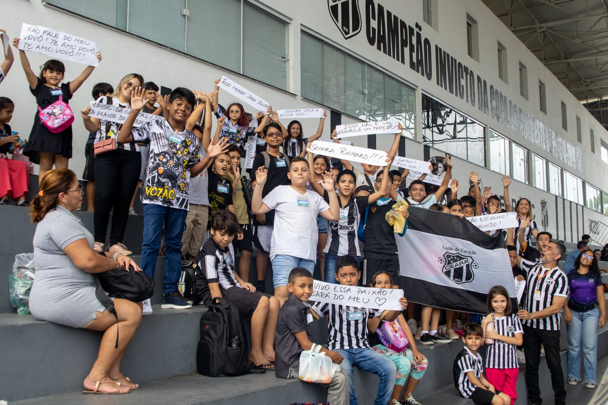 CearaSC's tweet image. Visita mais que especial! 🤩

Os alunos da Escola Municipal Maria de Jesus Oria de Alencar conheceram a Sede do Alvinegro em Porangabuçu. A visita foi marcada em comemoração ao dia Nacional de Conscientização sobre o Autismo, celebrado no dia 02/04. 

Os participantes visitaram a
